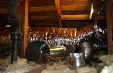 4 Signs of Leaking Ducts and How to Fix Them