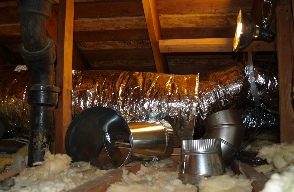 4 Signs of Leaking Ducts and How to Fix Them Around the Clock